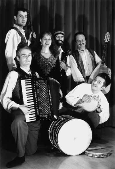 Bild der Gruppe BalkanBazaar 
vlnr hinten Thomas Grieder, Lisa Stearns, Andreas Kleiner, Ruedi Oechslin,
vorn Rolf Sussmann, Igor Bogoev